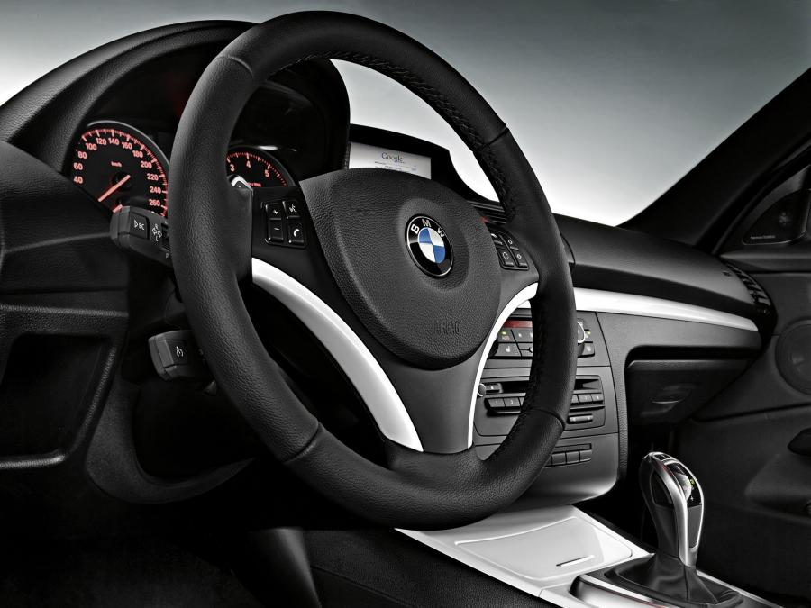  BMW 135i Coupe 2011 года  (фото 7 из 16)